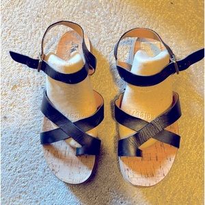 EUC Kork-Ease sandal. Very comfortable.